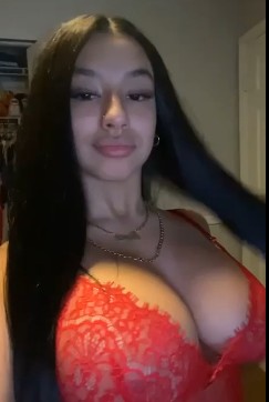 Sariixo shows big round lustful breasts Video