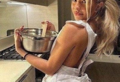 Breckie Hill Onlyfans leak Nude big ass in kitchen