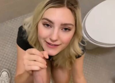 Eva Elfie Fuck With Fan In A Sports Bar